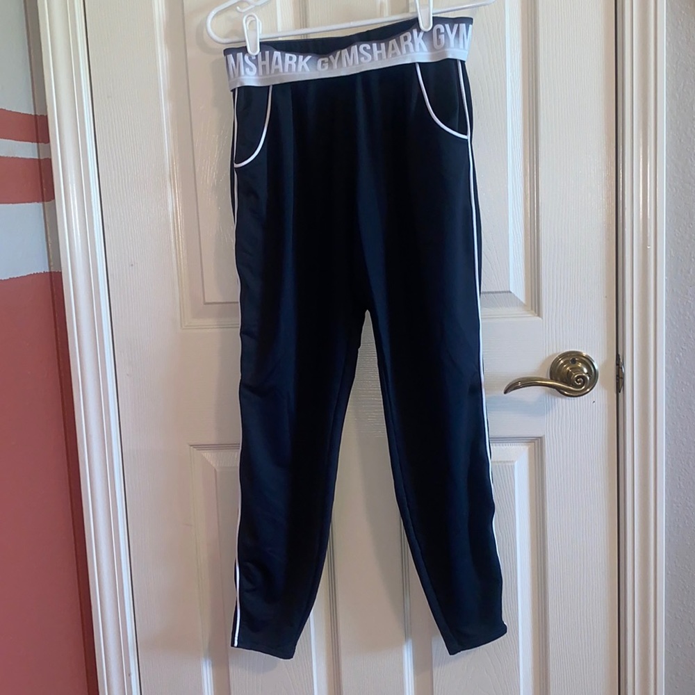 Black gymshark sweats